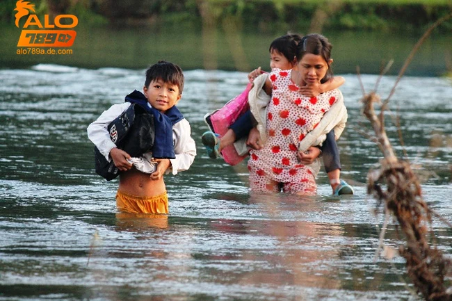 Giải mã các chi tiết trong giấc mơ lội sông